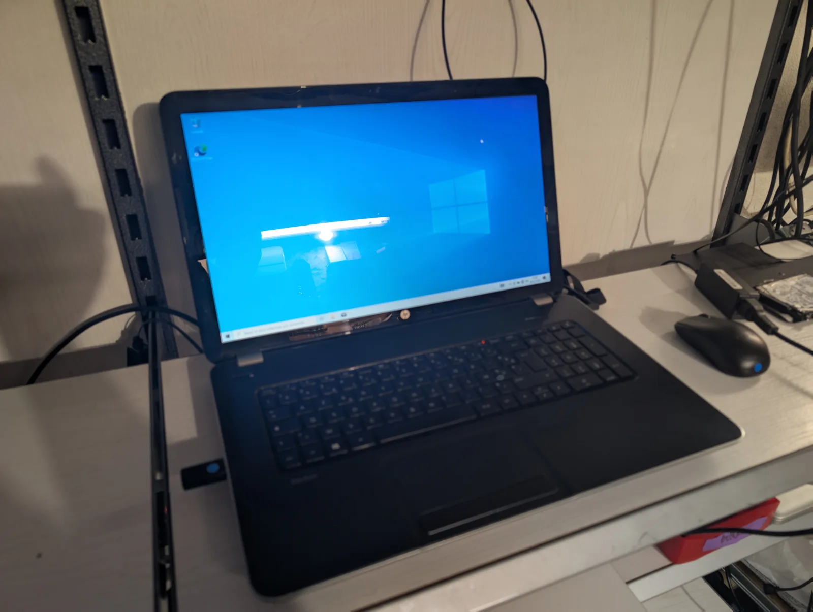 Ordinateur et poste de travail