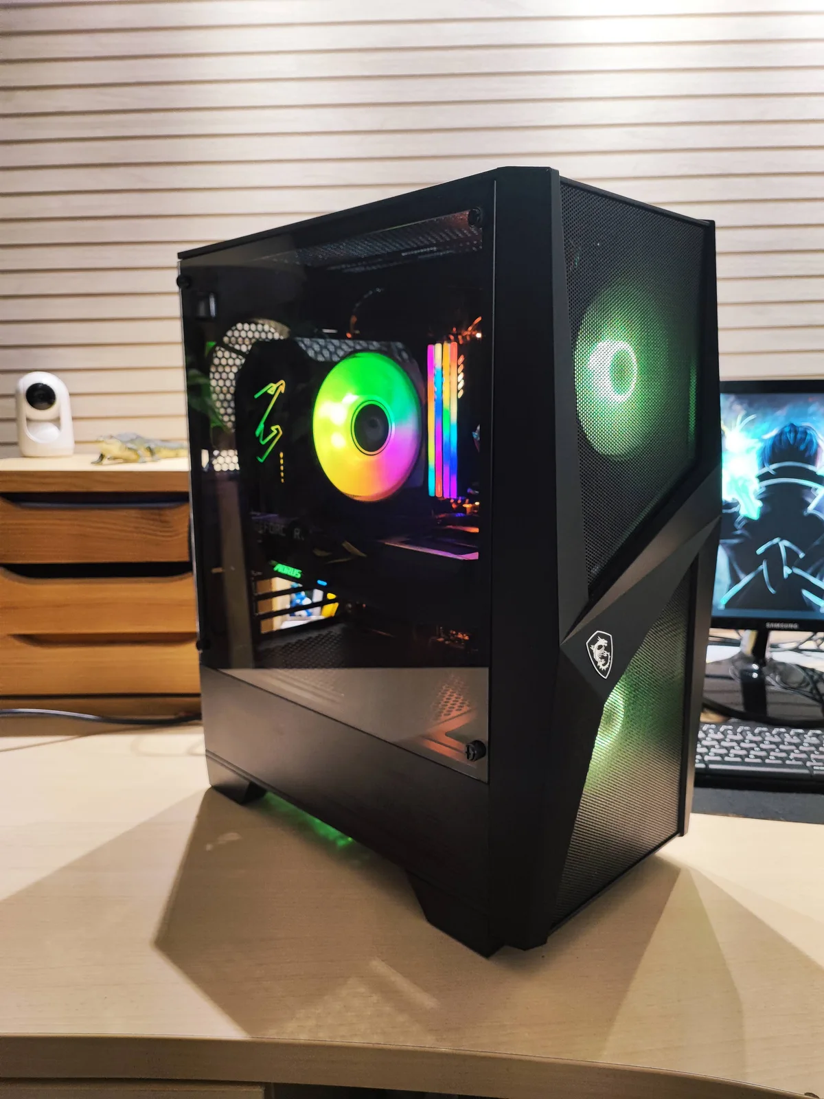 Tour avec éclairage RGB